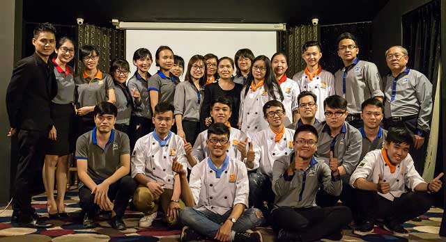Chụp ảnh lưu niệm tại nhà hàng Lion City chup anh luu niem tai nha hang lion city