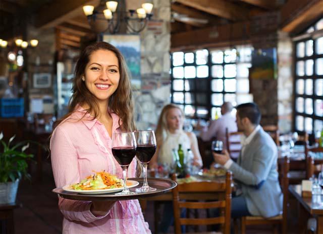 Waitress là những người nữ phục vụ tại các nhà hàng waitress trong nha hang la gi