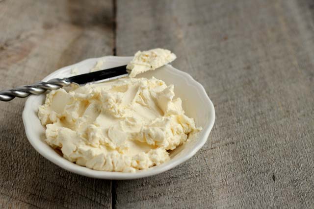 Cream Cheese hay còn gọi là kem phô mai kem pho mai cream cheese la gi