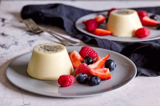 Panna Cotta là món đặc trưng của Ý panna cotta mon dac trung cua y