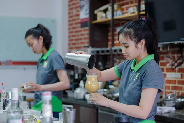 Hướng Nghiệp Á Âu kết hợp giữa lý thuyết và thực hành, nâng cao kiến thức và tay nghề cho học viên ly thuyet va thuc hanh