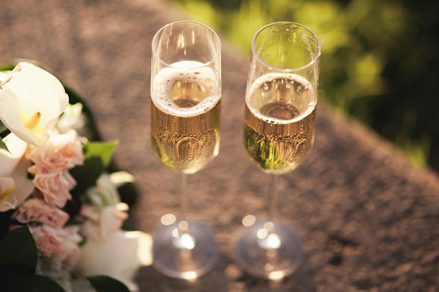 Thức uống này được ví von là “món quà của Thượng Đến” thuc uong champagne