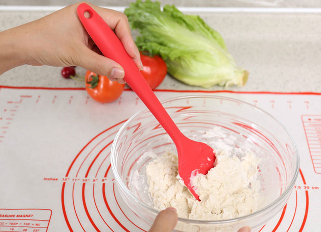 Spatula là dụng cụ làm bánh quan trọng và phổ biến nhất spatula la dung cu lam banh