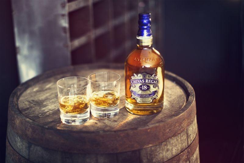 Chivas 18 năm là một trong những thành công nổi bật của Colin Scott Chivas 18 nam la thanh cong noi bat cua Colin Scott