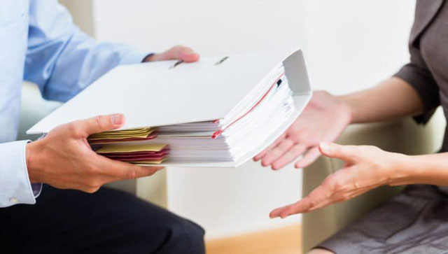 Bàn giao công việc là thủ tục quan trọng trước khi nghỉ việc bàn giao công việc