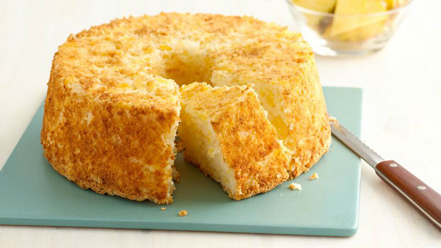 Trong một số công thức bánh như bánh chiffon, bạn có thể dùng chanh thay cream of tartar banh chiffon