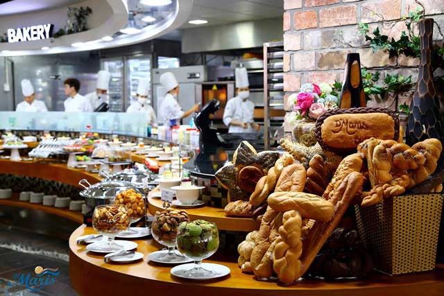 Không chỉ có món ăn ngon mà cách bài trí ở D’Maris cũng rất thu hút cách bài trí món ăn ở D’Maris