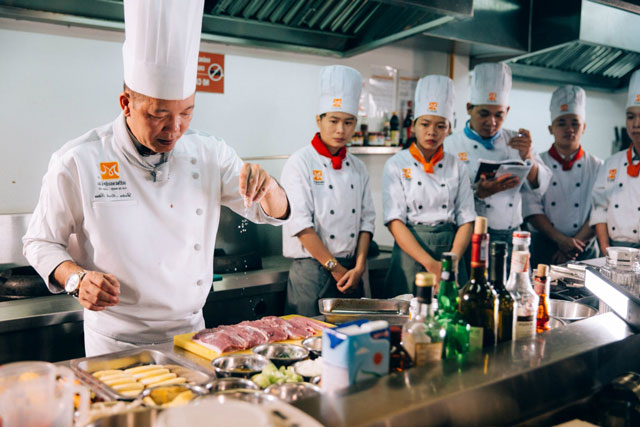 Hướng Nghiệp Á Âu đào tạo nhân lực chất lượng cho ngành Nhà hàng – Khách sạn đào tạo nhân lực chất lượng