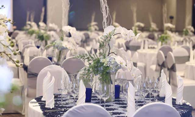 Đội ngũ nhân viên tại Gala Center nỗ lực đem đến điều tuyệt vời nhất cho khách hàng dem den dieu tuyet voi