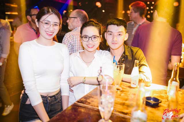 Hãy đến và tận hưởng thôi, mọi thứ đã có Apo lo hay den apo tan huong