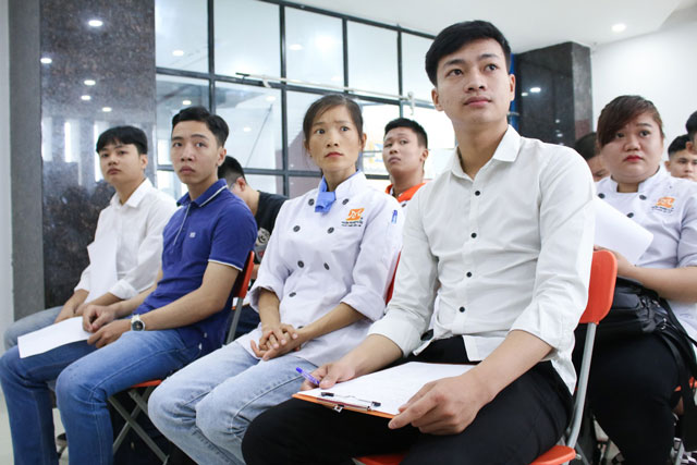 Ứng viên và học viên HNAAu tập trung lắng nghe Ứng viên và học viên HNAAu tập trung lắng nghe