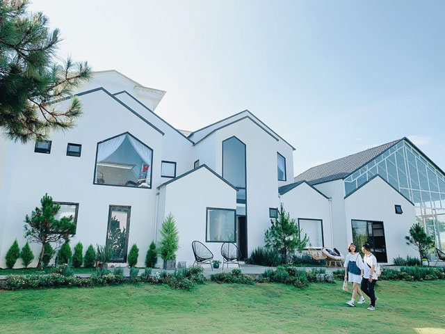 Homestay có thiết kế theo kiểu không gian xanh, giúp du khách hòa mình với thiên nhiên Homestay hòa hợp với thiên nhiên