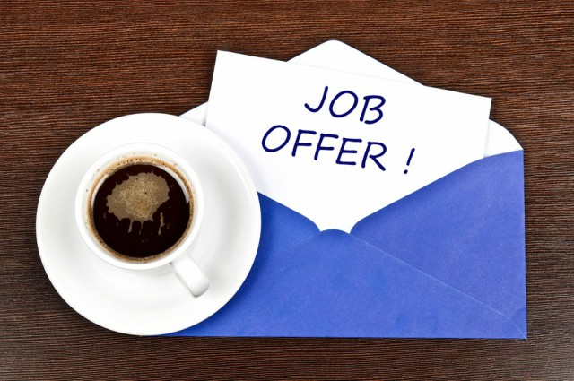 Nhận được Offer Letter là niềm vui của ứng viên offer letter là gì