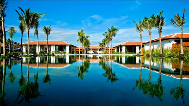 khong ian hai hoa va nen tho Furama Resort