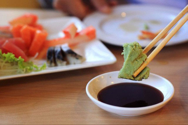 khong nen tron wasabi voi nuoc tuong