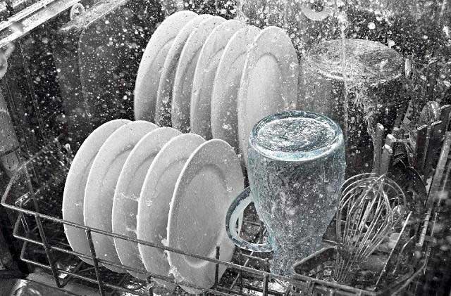 Khu vực tẩy rửa và diệt khuẩn các dụng cụ,