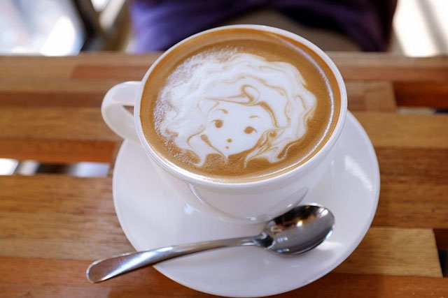 Mỗi ly Latte là một tác phẩm nghệ thuật qua bàn tay nghệ sĩ của Barista Latte là một tác phẩm nghệ thuật