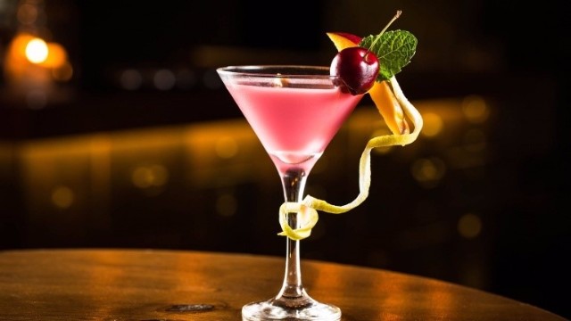 Martini được ghi nhận là công thức cocktail lâu đời nhất martini là cocktail lâu đời nhất