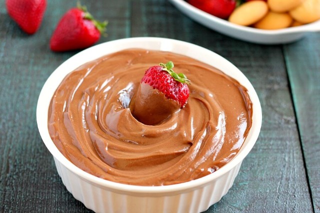 Nutella có màu sắc đặc trưng của bột cacao mau sac dac ytung nutella