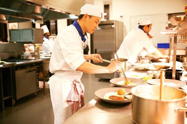 Môi trường chuyên nghiệp giúp Anh Thy cảm thấy mình giỏi hơn mỗi ngày moi truong chuyen nghiep anh thy cam thay gioi hon moi ngay