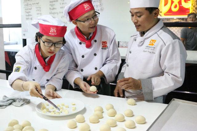 Người làm nghề bánh nguoi lam nghe banh