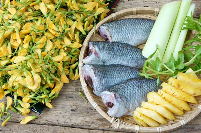 Hoa điên điển vàng ươm là nguyên liệu cho ra nhiều món ăn đặc trưng nguyen lieu cho nhieu mon hoa dien dien