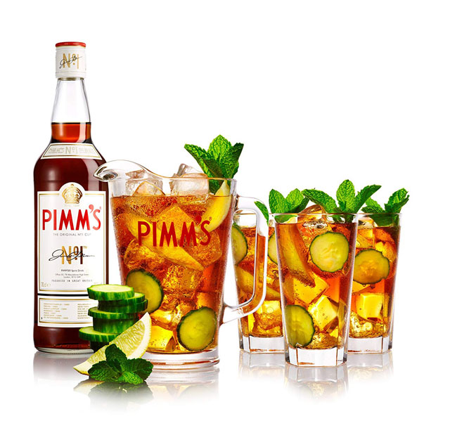 Pimm’ No1 là loại rượu khai vị luôn đi kèm với chanh hoặc dưa leo pimm no1