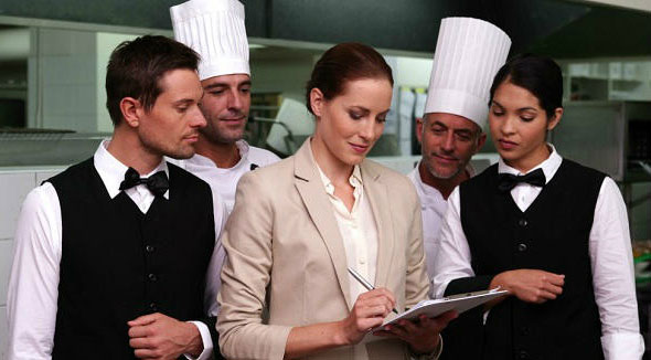 Shift Leader chịu trách nhiệm quản lý trong ca làm việc của mình shift leader