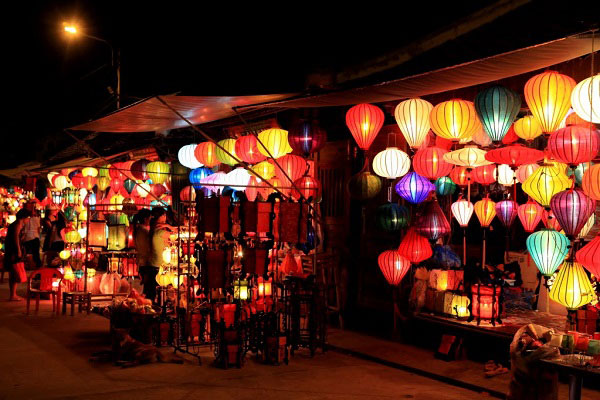 Tết Trung Thu ở miền Trung lung linh sắc đèn tet trung thu o mien trung