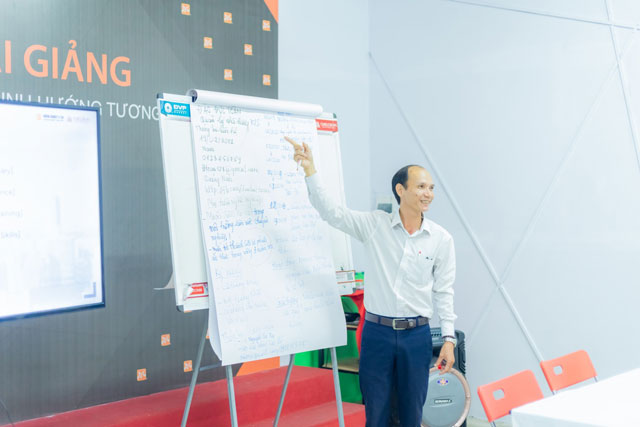Cùng nghe thầy Lê Văn Kỳ giới thiệu về ngành NHKS và cách chuẩn bị hồ sơ xin việc thầy Lê Văn Kỳ