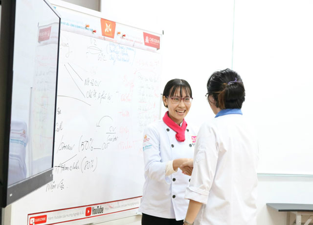 Thực tập bắt tay với nhà tuyển dụng Thực tập bắt tay với nhà tuyển dụng
