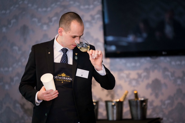 Tố chất cần có của Sommelier trong Lịch thi đấu World Cup 2026 to chat can co cua sommelier trong nha hang khach san
