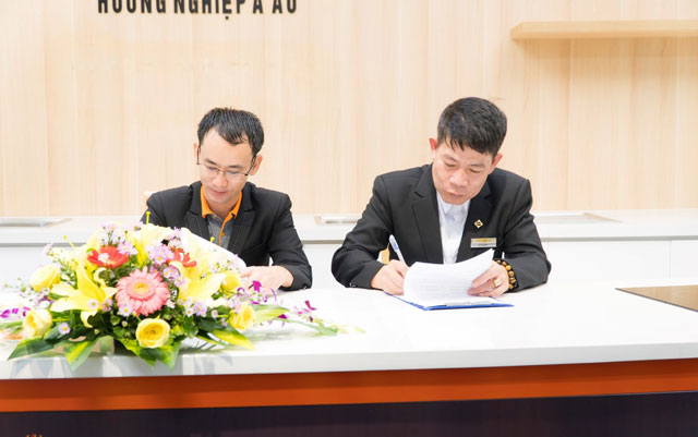 Lễ ký kết HNAAu với ông Lê Văn Bắc – Tổng Bếp trưởng Sun World Bà Nà Hills bếp trưởng Sun World Bà Nà Hills đà nẵng