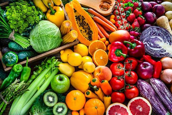 Rau củ tươi mới sẽ giúp món ăn đẹp mắt hơn trang trí món ăn bằng rau củ