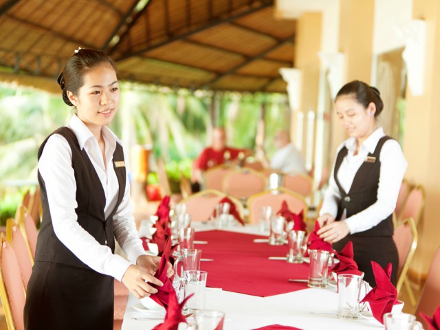 Tùy vào từng loại tiệc mà mức lương của nhân viên Casual cũng khác nhau tuy loai tiec ma muc luong casual nha hang khach san khac nhau