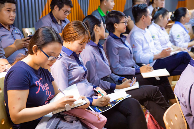 Ứng viên lưu lại thông tin quan trọng của CV Ứng viên lưu lại thông tin quan trọng của CV